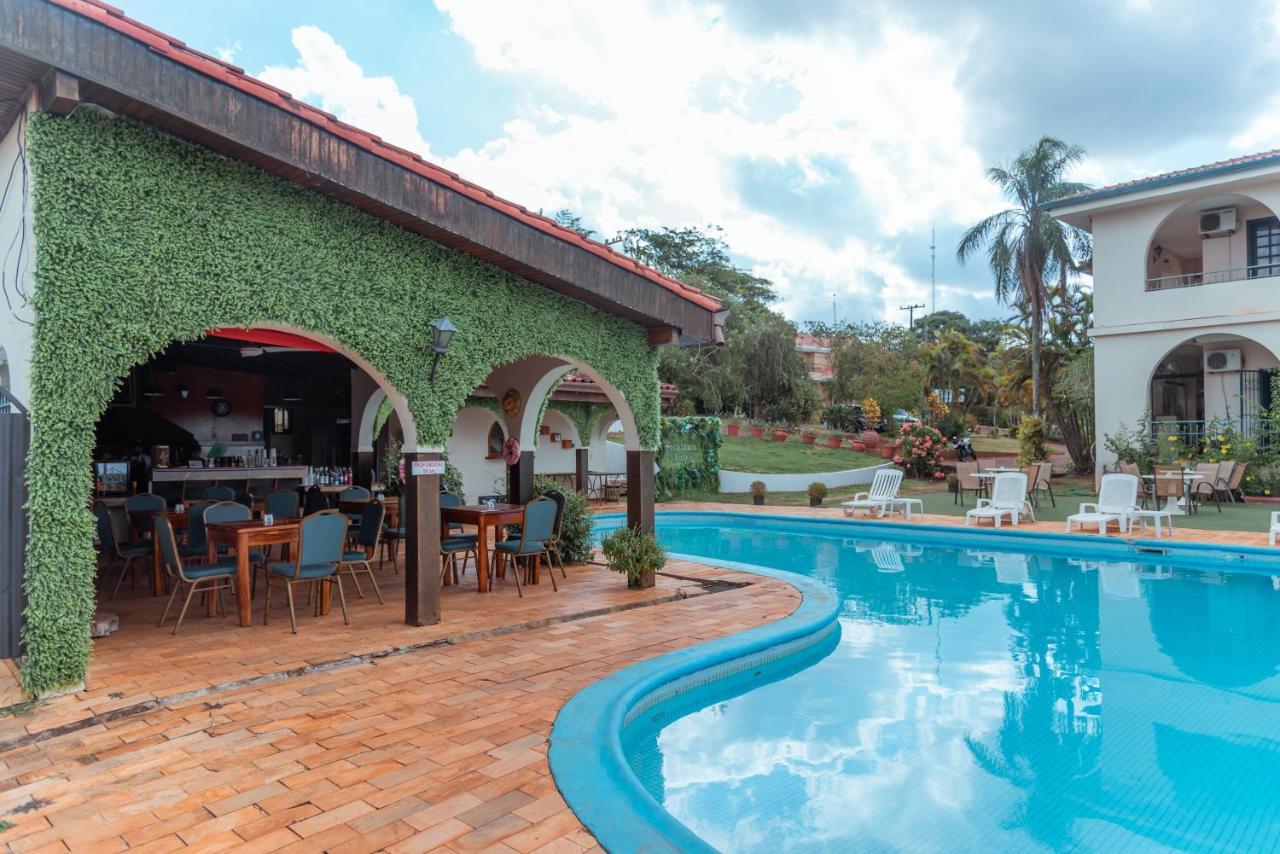 Casa Blanca Hotel Ciudad del Este Exterior photo
